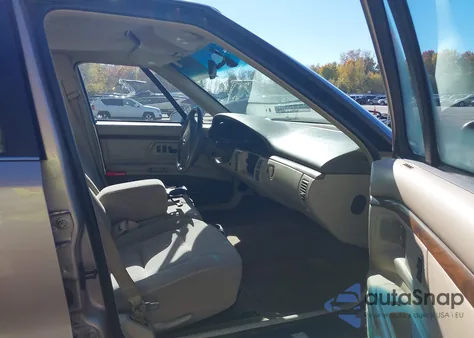 1998 Oldsmobile Eighty-Eight Ls из США, поврежденный, VIN 1G3HN52K9W4846094